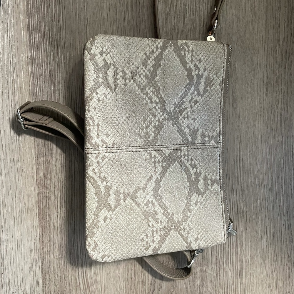 Jewell Thirty One crossbody bag